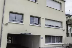 Entrée sécurisée de notre garde-meubles avec contrôle d'accès et vidéosurveillance.